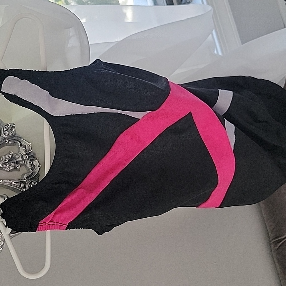 Girls leotard, size 8